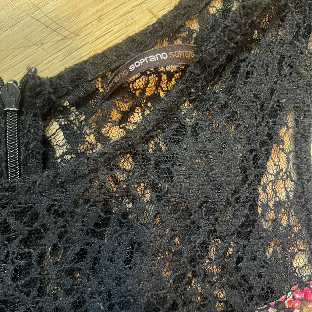 Vintage Y2K Soprano Ditsy Floral and Lace Chevron Mini Dress - Picture 4 of 6